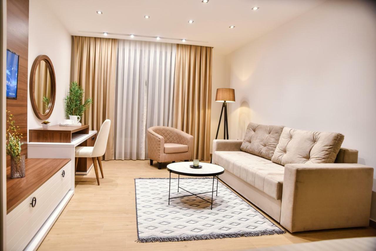 Pino Boutique Hotel Ulcinj Buitenkant foto